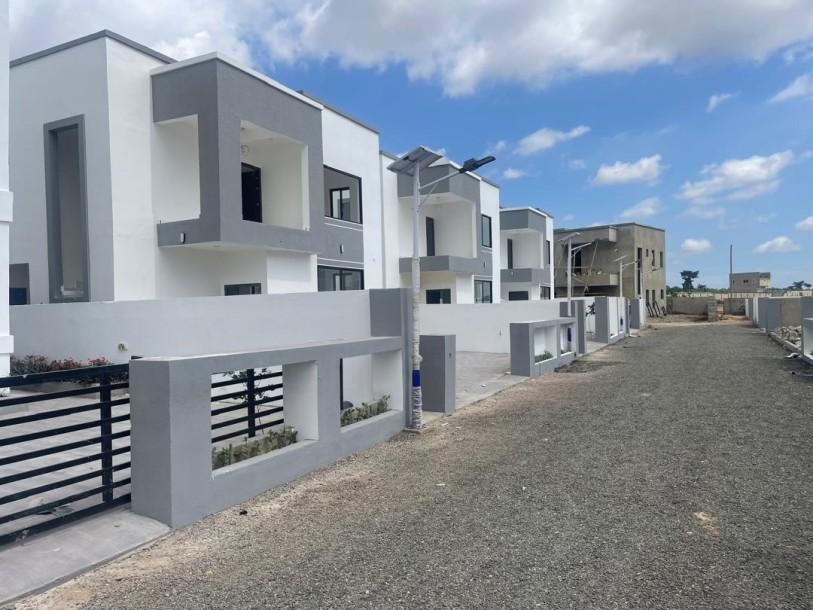 The Lion (4 BEDROOMS)