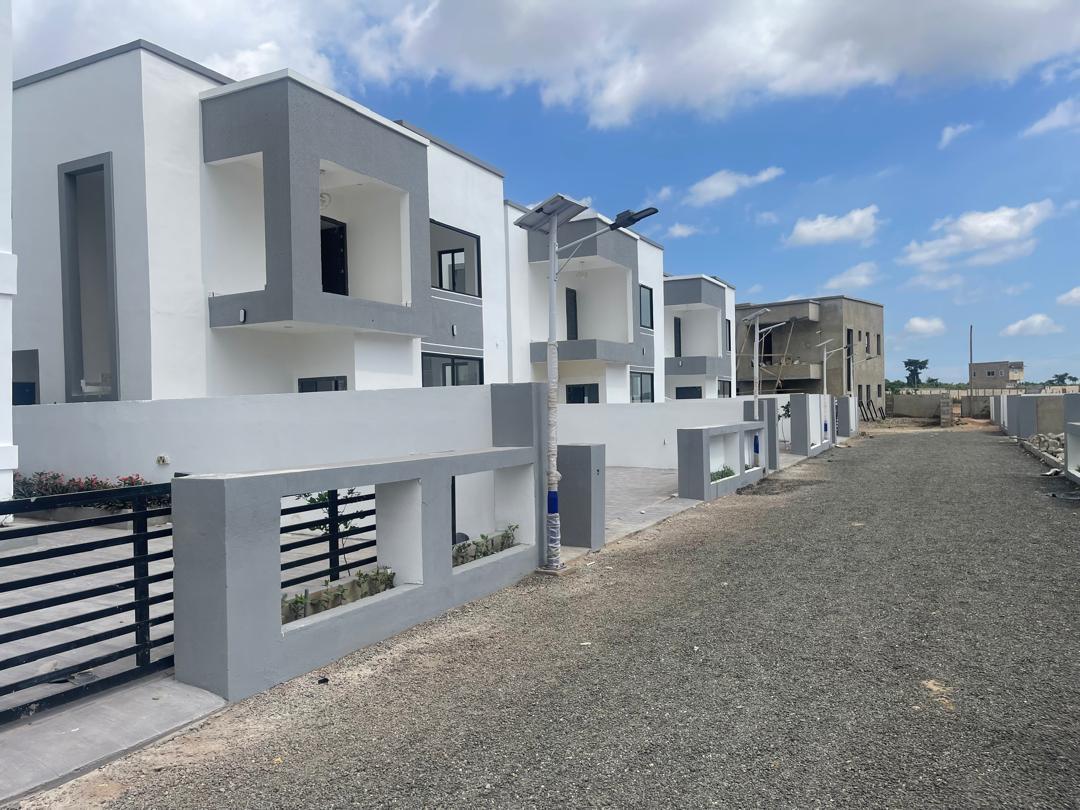 The Lion (4 BEDROOMS)